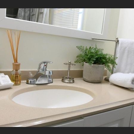 Great 2 Bedroom Condo,Free Parking,Easy Commute. Ървингтън Екстериор снимка